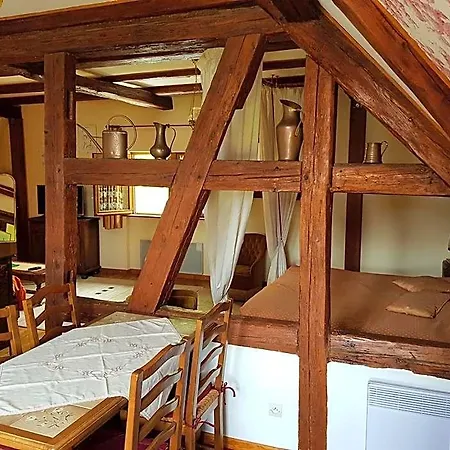 Hotel La Maison Jaune