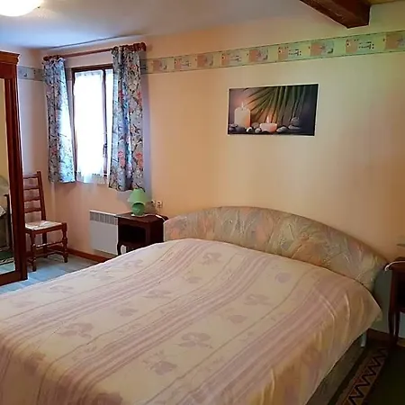 La Maison Jaune 3*